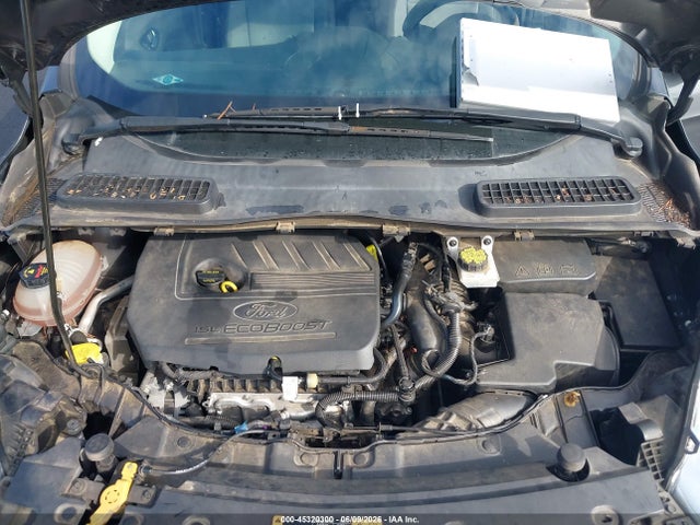 45320300 :رقم المزاد ، 1FMCU0GD6JUC54523 vin ، 2018 Ford Escape Se مزاد بيع