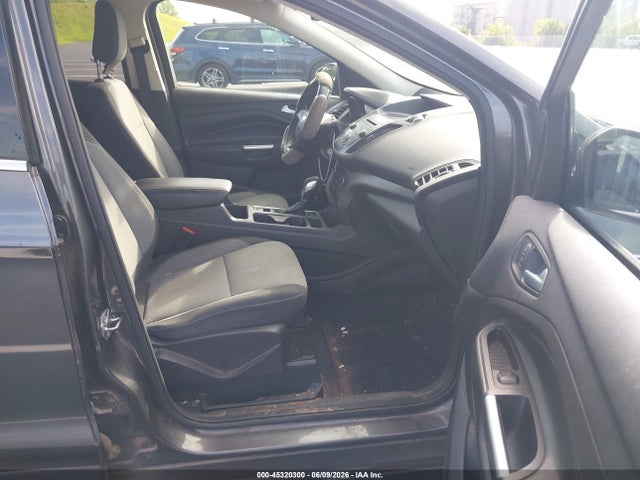 45320300 :رقم المزاد ، 1FMCU0GD6JUC54523 vin ، 2018 Ford Escape Se مزاد بيع