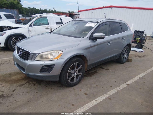 2011 Volvo Xc60 T6/t6 R-design მანქანა იყიდება აუქციონზე, vin: YV4902DZ7B2150073, აუქციონის ნომერი: 45320338