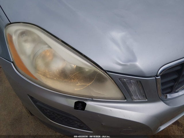 2011 Volvo Xc60 T6/t6 R-design მანქანა იყიდება აუქციონზე, vin: YV4902DZ7B2150073, აუქციონის ნომერი: 45320338