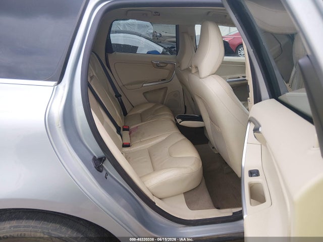 2011 Volvo Xc60 T6/t6 R-design მანქანა იყიდება აუქციონზე, vin: YV4902DZ7B2150073, აუქციონის ნომერი: 45320338