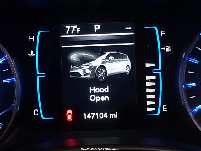 2018 Chrysler Pacifica Touring L მანქანა იყიდება აუქციონზე, vin: 2C4RC1BGXJR110463, აუქციონის ნომერი: 45320397