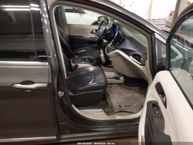 2018 Chrysler Pacifica Touring L მანქანა იყიდება აუქციონზე, vin: 2C4RC1BGXJR110463, აუქციონის ნომერი: 45320397