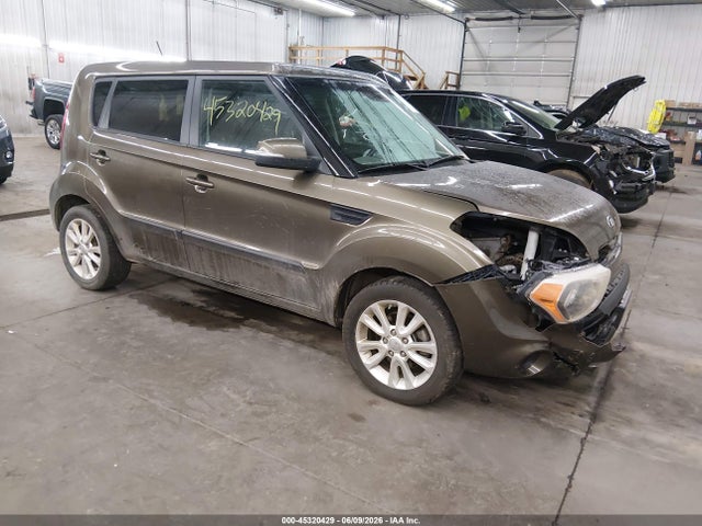 45320429 :رقم المزاد ، KNDJT2A68D7524388 vin ، 2013 Kia Soul + مزاد بيع