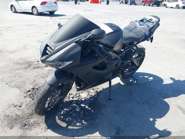 45320437 :رقم المزاد ، SMTD00NS2AJ411005 vin ، 2010 Triumph Motorcycle Daytona 675 مزاد بيع