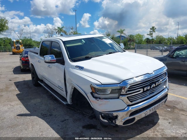 2020 Ram 1500 Laramie  4x4 5'7 Box მანქანა იყიდება აუქციონზე, vin: 1C6RRFJG0LN271358, აუქციონის ნომერი: 45320452