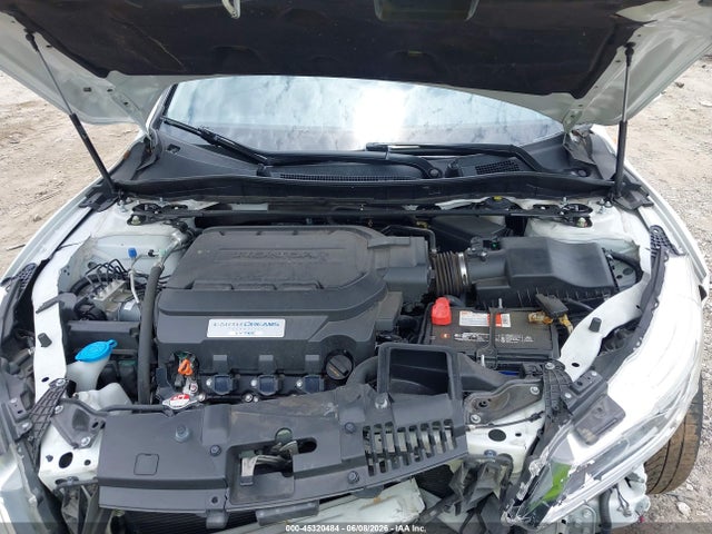 1HGCR3F92GA027782 Honda Accord Touring