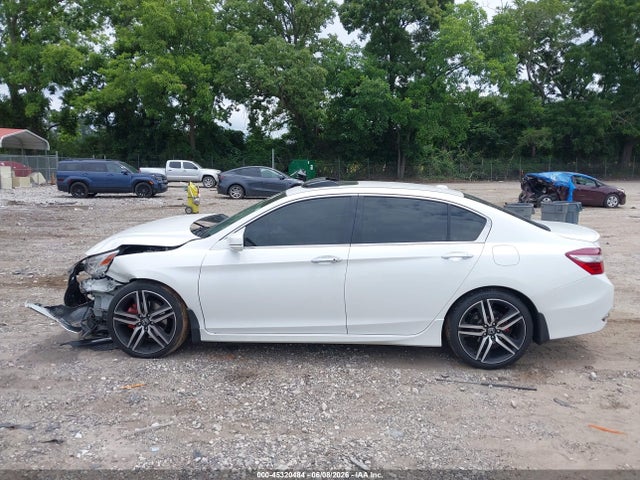 1HGCR3F92GA027782 Honda Accord Touring