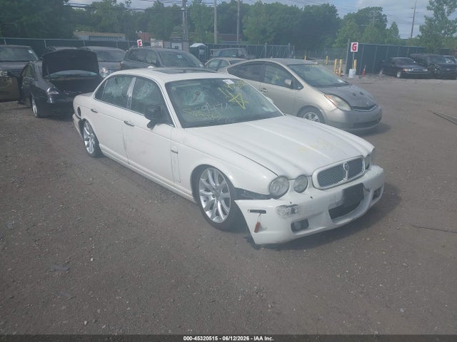 45320515 :رقم المزاد ، SAJWA79B68SH23716 vin ، 2008 Jaguar Xj Xj8 L مزاد بيع