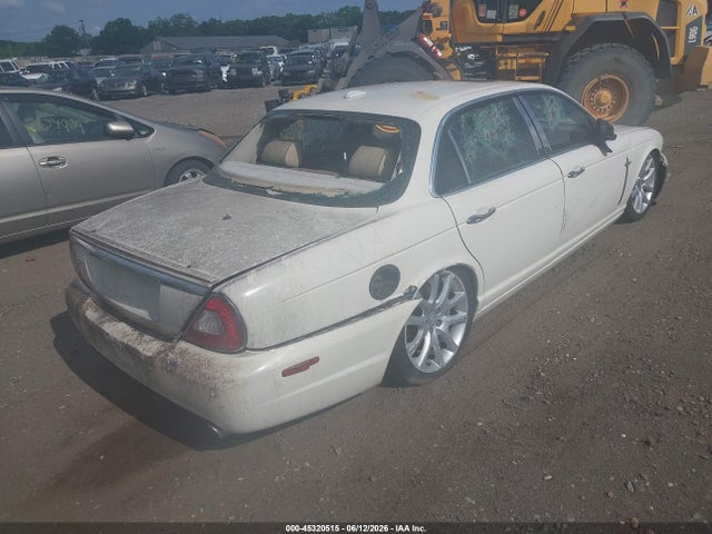 45320515 :رقم المزاد ، SAJWA79B68SH23716 vin ، 2008 Jaguar Xj Xj8 L مزاد بيع