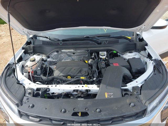 KL77LHEP8SC236811 Chevrolet Trax Fwd Lt