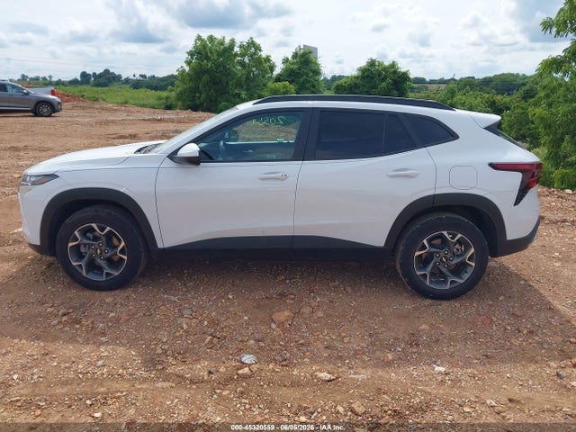 KL77LHEP8SC236811 Chevrolet Trax Fwd Lt