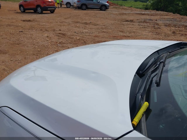 KL77LHEP8SC236811 Chevrolet Trax Fwd Lt