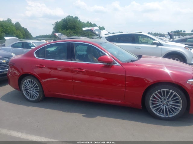 2017 Alfa Romeo Giulia Ti Awd მანქანა იყიდება აუქციონზე, vin: ZARFAEENXH7561243, აუქციონის ნომერი: 45320628