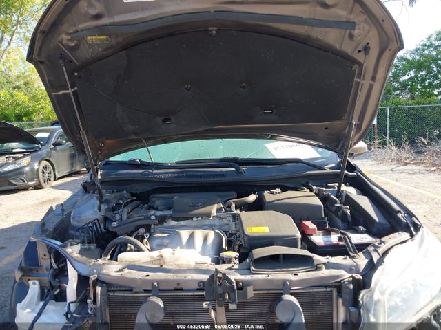45320669 :رقم المزاد ، 4T1BF1FK7FU492254 vin ، 2015 Toyota Camry Se مزاد بيع
