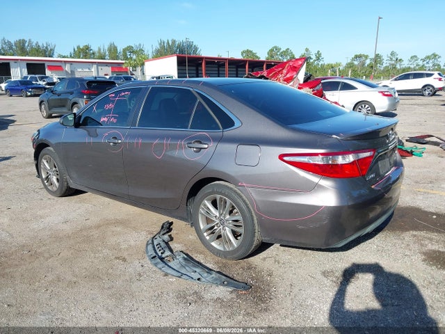 45320669 :رقم المزاد ، 4T1BF1FK7FU492254 vin ، 2015 Toyota Camry Se مزاد بيع