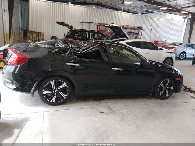 Honda Civic Touring 2018 JHMFC1F91JX012016 Image 13