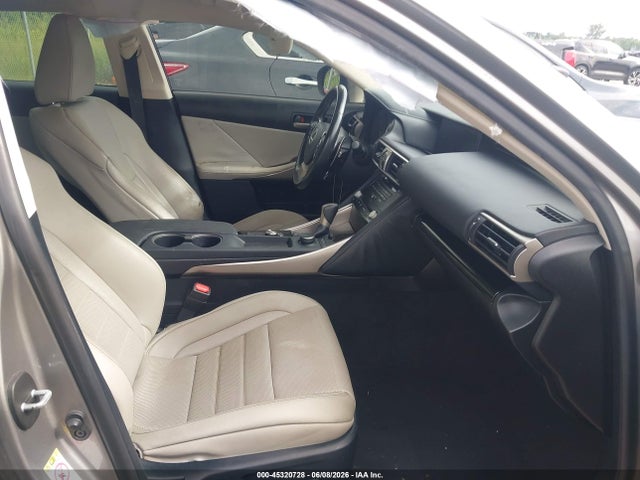45320728 :رقم المزاد ، JTHBA1D20H5046304 vin ، 2017 Lexus Is 200t مزاد بيع