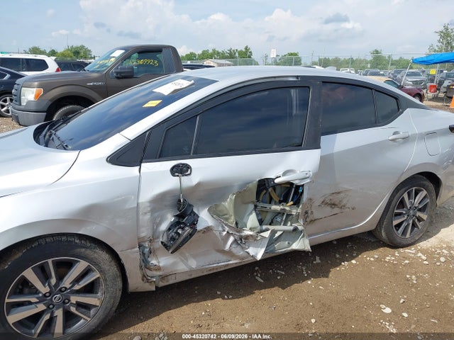 2021 Nissan Versa Sv Xtronic Cvt მანქანა იყიდება აუქციონზე, vin: 3N1CN8EV0ML826358, აუქციონის ნომერი: 45320742