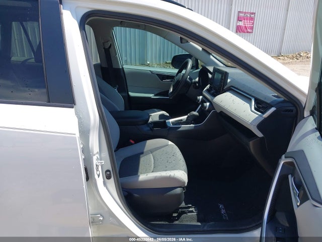 2022 Toyota Rav4 Xle მანქანა იყიდება აუქციონზე, vin: 2T3W1RFV3NC177855, აუქციონის ნომერი: 45320842