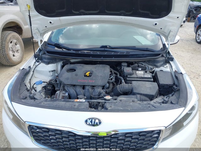 45320933 :رقم المزاد ، 3KPFL4A77JE275667 vin ، 2018 Kia Forte Lx مزاد بيع