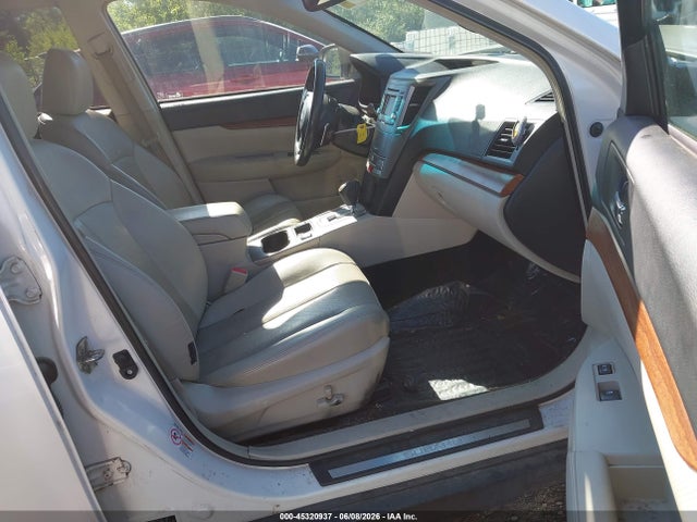 2014 Subaru Outback 2.5i Limited მანქანა იყიდება აუქციონზე, vin: 4S4BRBLC1E3241535, აუქციონის ნომერი: 45320937