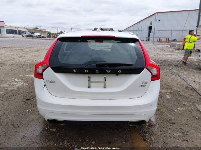 45320985 :رقم المزاد ، YV1612SM9G1311847 vin ، 2016 Volvo V60 T5 Platinum مزاد بيع