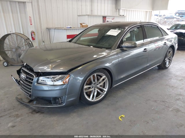 45321048 :رقم المزاد ، WAU32AFD9FN005827 vin ، 2015 Audi A8 L 4.0t مزاد بيع