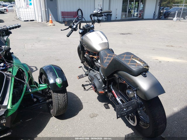 Harley-Davidson FXBB 2019 1HD1YJJ20KB037753 Image 3
