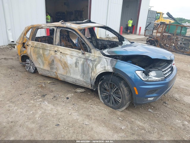 Продаж на аукціоні авто 2019 Volkswagen Tiguan 2.0t Se/2.0t Sel/2.0t Sel R-line/2.0t Sel R-line Black, vin: 3VV2B7AX7KM035465, номер лоту: 45321091