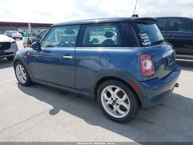 Продажа на аукционе авто 2011 Mini Cooper, vin: WMWSU3C59BT091905, номер лота: 45321163