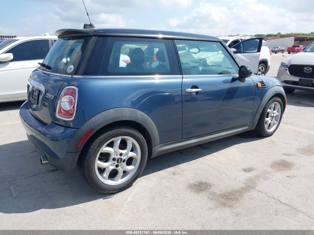 Продажа на аукционе авто 2011 Mini Cooper, vin: WMWSU3C59BT091905, номер лота: 45321163