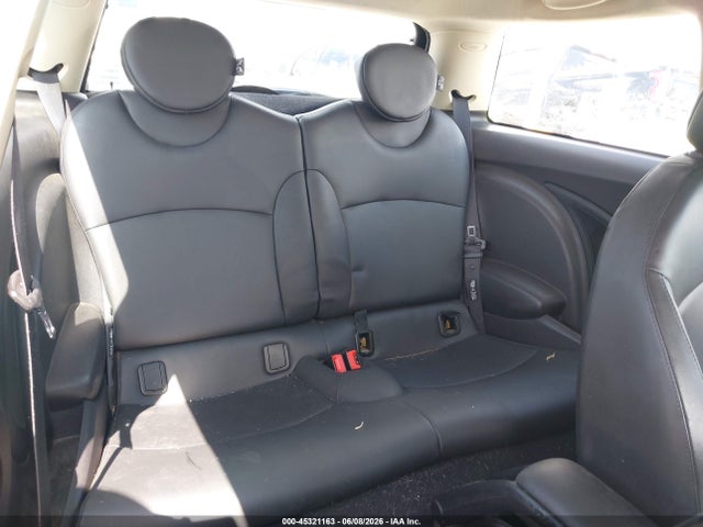 Продажа на аукционе авто 2011 Mini Cooper, vin: WMWSU3C59BT091905, номер лота: 45321163