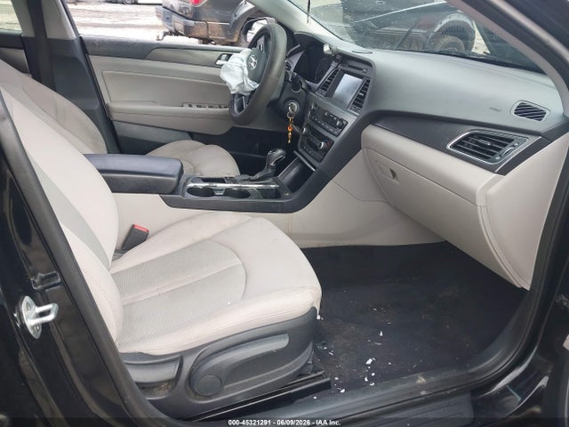 Продажа на аукционе авто 2016 Hyundai Sonata Sport, vin: 5NPE34AF1GH352203, номер лота: 45321291