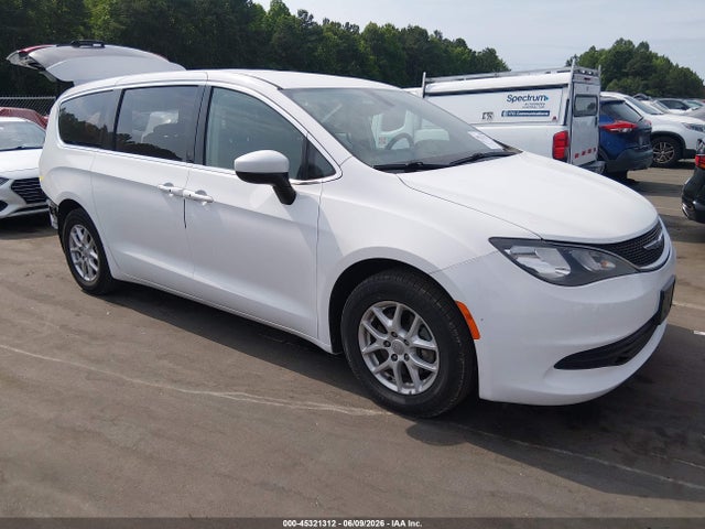 45321312 :رقم المزاد ، 2C4RC1DG8HR831176 vin ، 2017 Chrysler Pacifica Touring مزاد بيع
