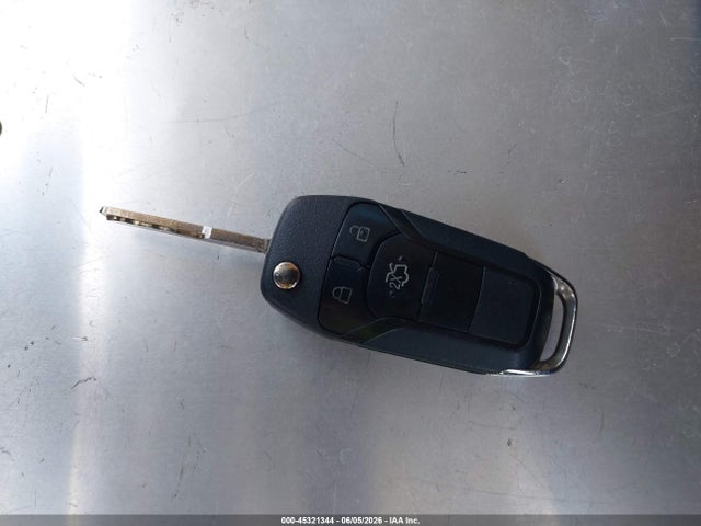 3FA6P0H72FR183438 Ford FUSION SE