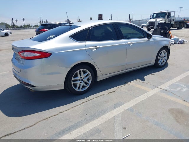 3FA6P0H72FR183438 Ford FUSION SE