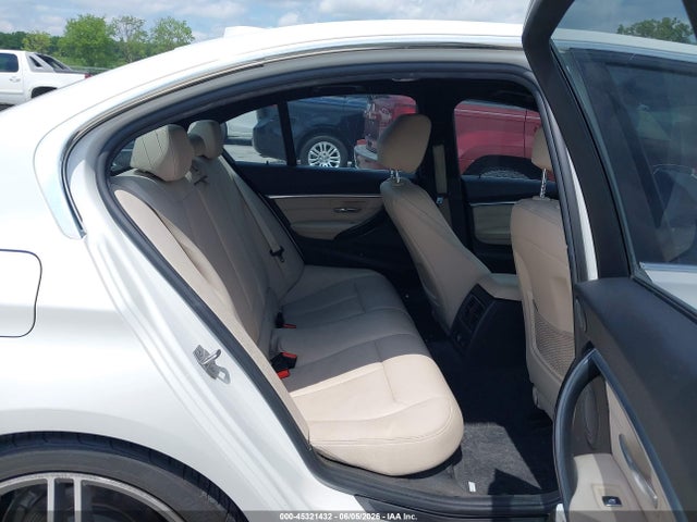 45321432 :رقم المزاد ، WBA8E3G5XGNU00469 vin ، 2016 Bmw 328i Xdrive مزاد بيع