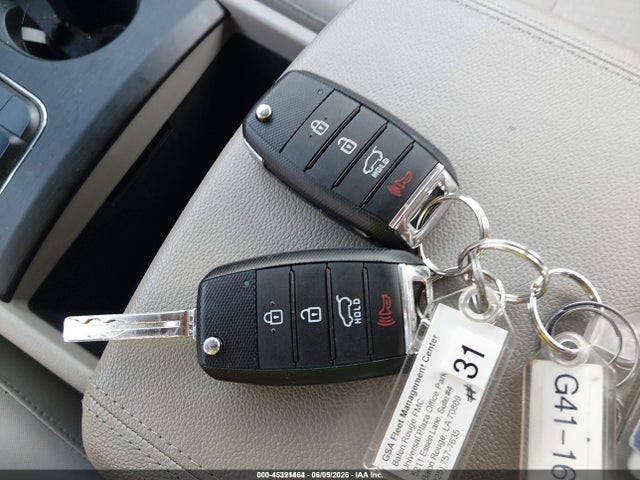 KIA Sedona L 2018 KNDMA5C11J6397670 Image 11