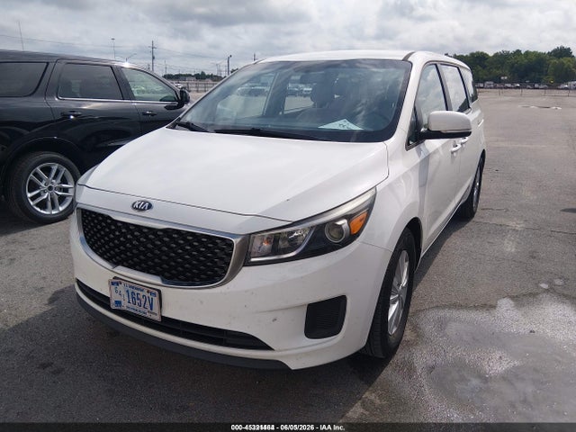 KIA Sedona L 2018 KNDMA5C11J6397670 Image 2