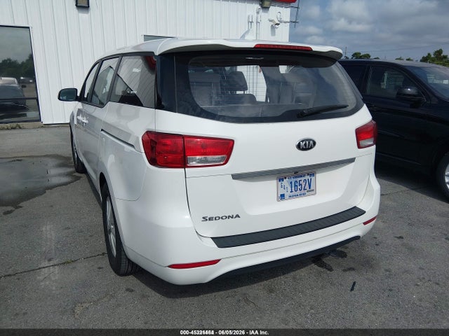 KIA Sedona L 2018 KNDMA5C11J6397670 Image 3