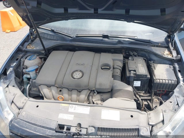 2013 Volkswagen Golf 2.5l 4-door მანქანა იყიდება აუქციონზე, vin: WVWDB7AJ9DW135508, აუქციონის ნომერი: 45321468