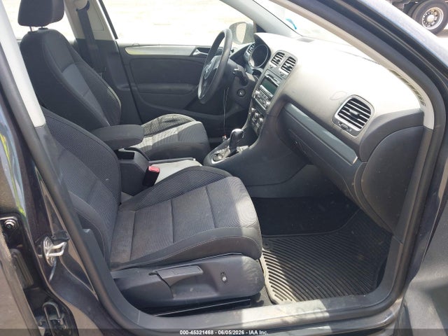 2013 Volkswagen Golf 2.5l 4-door მანქანა იყიდება აუქციონზე, vin: WVWDB7AJ9DW135508, აუქციონის ნომერი: 45321468
