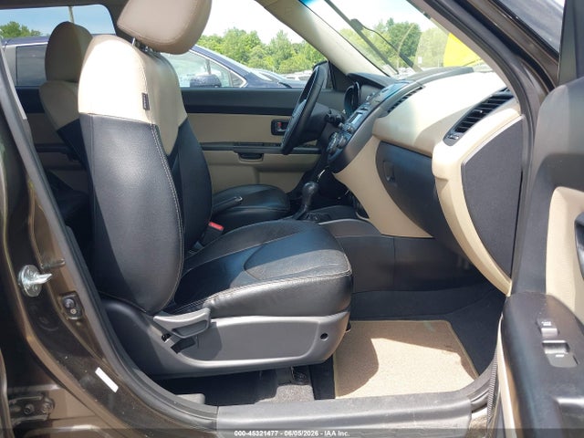 Продажа на аукционе авто 2011 Kia Soul !, vin: KNDJT2A27B7220544, номер лота: 45321477