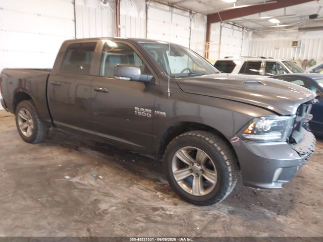 45321531 :رقم المزاد ، 1C6RR7MTXFS637007 vin ، 2015 Ram 1500 Sport مزاد بيع
