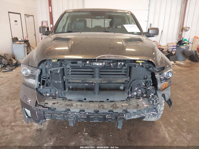 45321531 :رقم المزاد ، 1C6RR7MTXFS637007 vin ، 2015 Ram 1500 Sport مزاد بيع