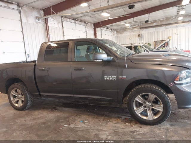 45321531 :رقم المزاد ، 1C6RR7MTXFS637007 vin ، 2015 Ram 1500 Sport مزاد بيع