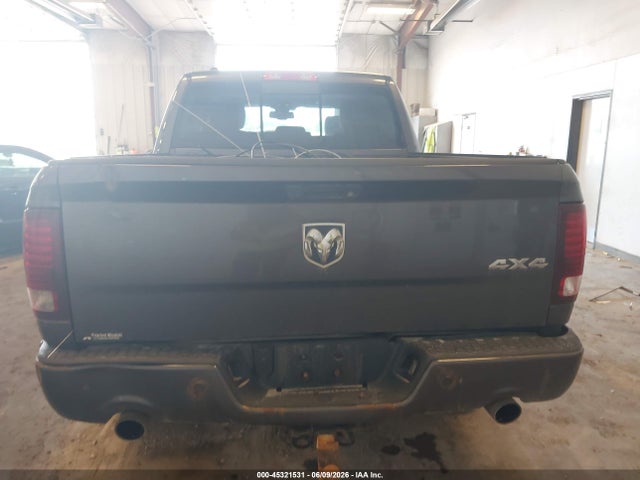 45321531 :رقم المزاد ، 1C6RR7MTXFS637007 vin ، 2015 Ram 1500 Sport مزاد بيع