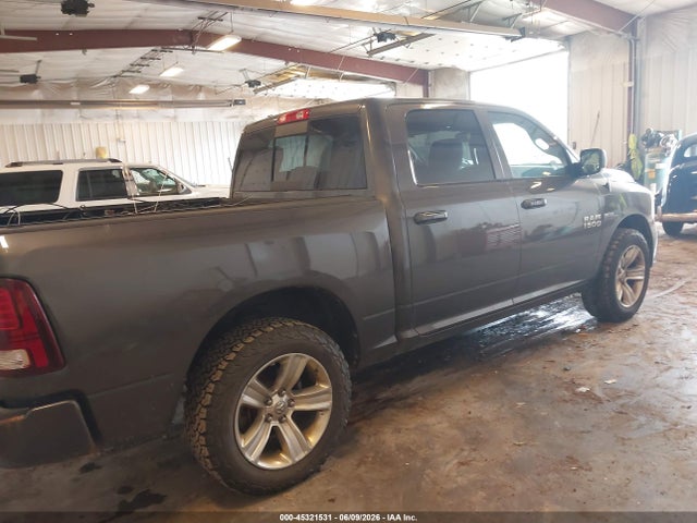 45321531 :رقم المزاد ، 1C6RR7MTXFS637007 vin ، 2015 Ram 1500 Sport مزاد بيع