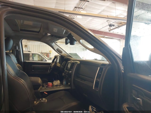 45321531 :رقم المزاد ، 1C6RR7MTXFS637007 vin ، 2015 Ram 1500 Sport مزاد بيع